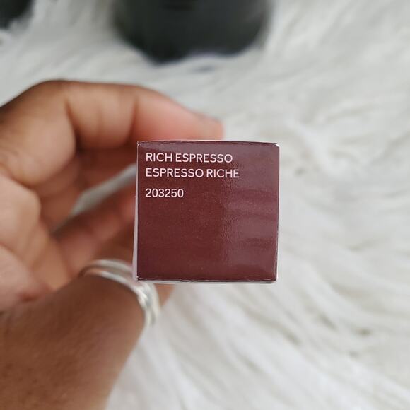 Mary Kay Rich Espresso Matte Liquid Lipstick - Picture 5 of 6